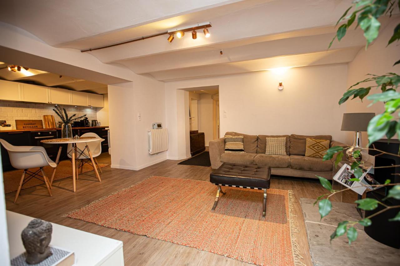 Beautiful Converted One Bedroom Apartment Carcassonne Exterior photo