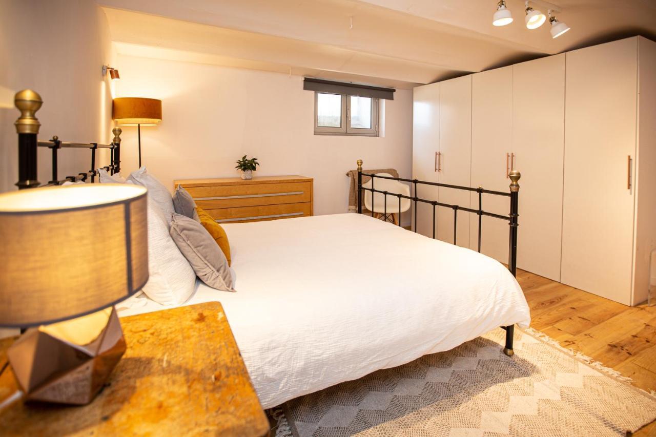 Beautiful Converted One Bedroom Apartment Carcassonne Exterior photo